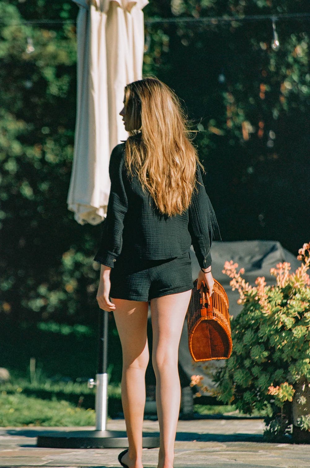 Cropped Pru Button Down - Black
